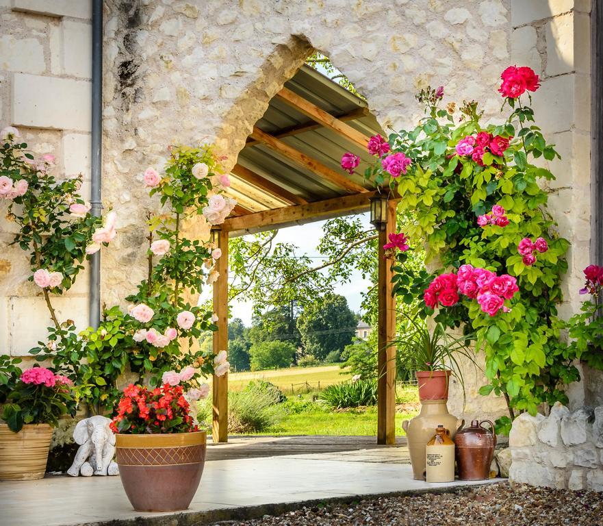 Gites Arches de Muschamp Cussay Buitenkant foto